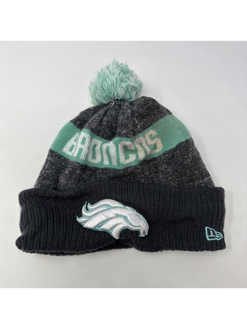 BRAND NEW - Denver Broncos New Era Grey Mint Pom Beanie